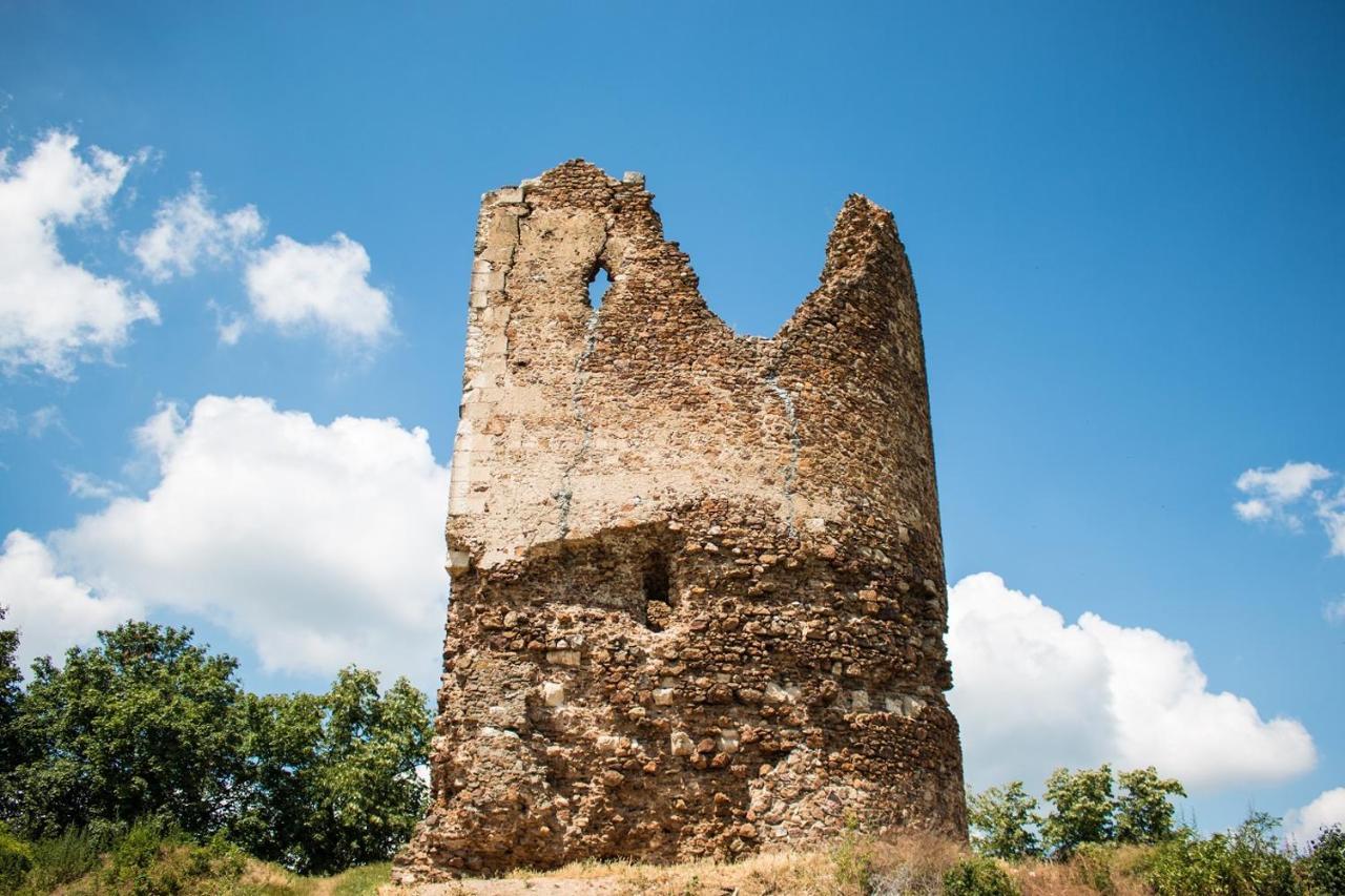 Hotel Etno Naselje Vrdnicka Kula Vrdnik Exterior foto